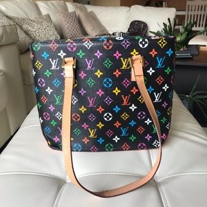 Louis Vuitton look alike handbag.